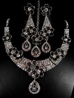 rhodium-necklaces-jewellery-003918FN2885